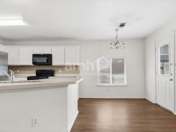 5th image of 10431 Trail Ridge Ct