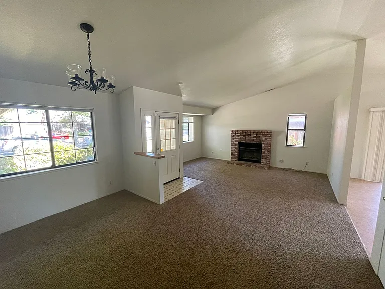 387 Autumn Gold Dr — Photo 6
