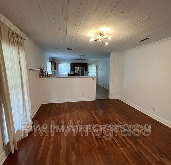 106 Highland Dr — Photo 10