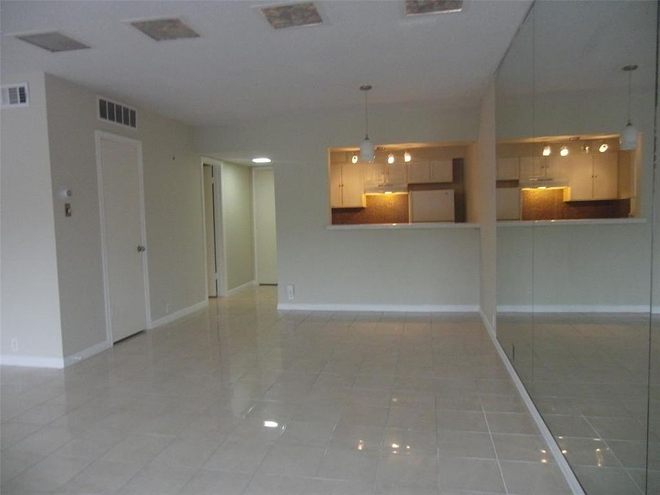 1st image of 2601 Bellefontaine St APT C300