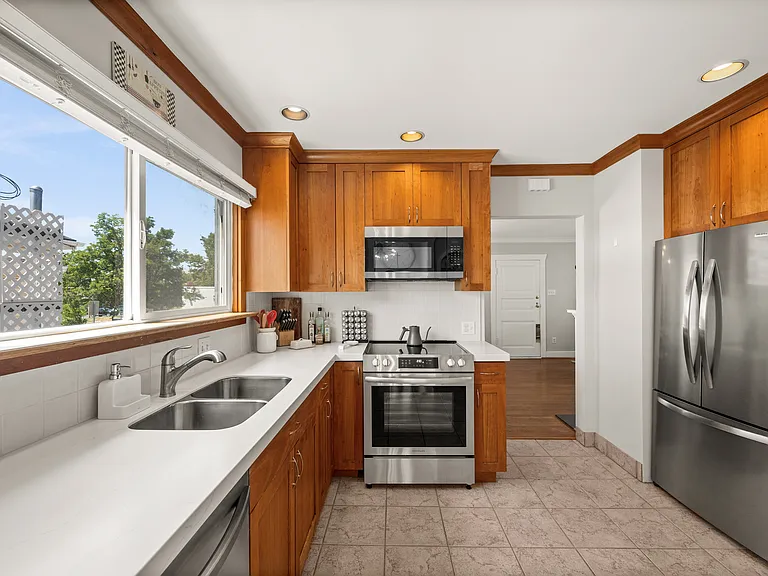 1114 E Wilson Ave S — Photo 7