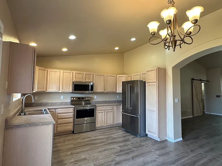 17055 Mountain Lake Dr — Photo 7
