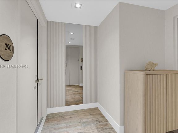 3rd image of 650 NE 32nd St Unit 2901