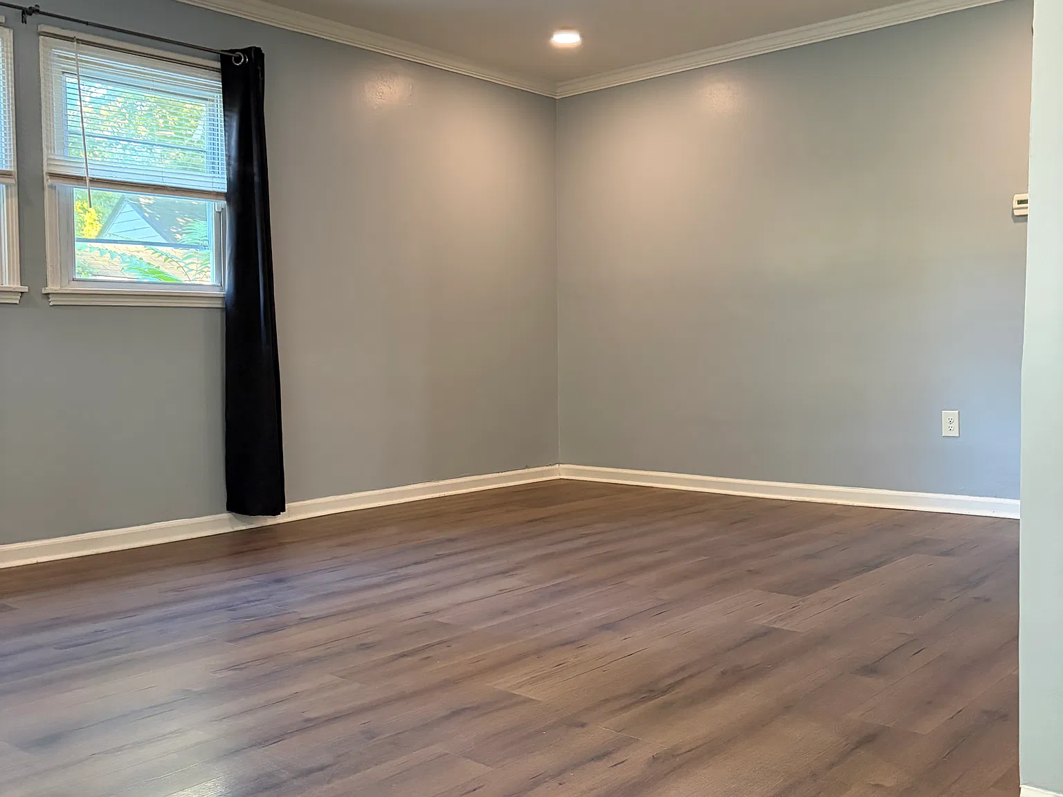 2 bed, 720 sqft, $950 — Photo 2
