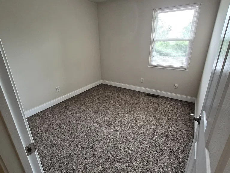 199 Wyndcrest Ct #B — Photo 12