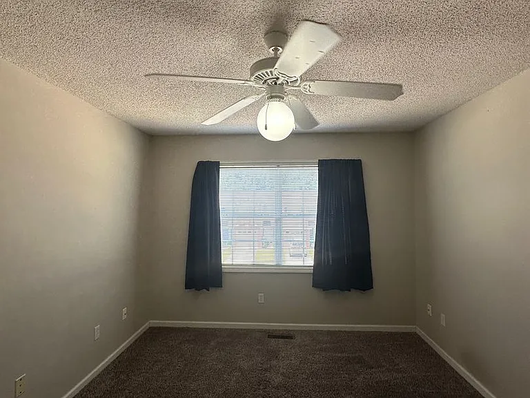 105 S Springview Dr — Photo 15