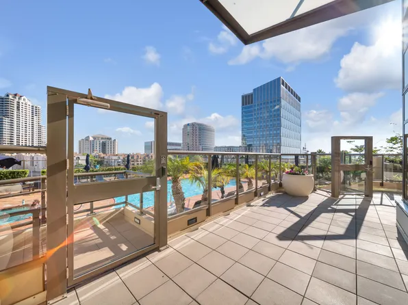 700 W E St Unit 402, San Diego, CA 92101