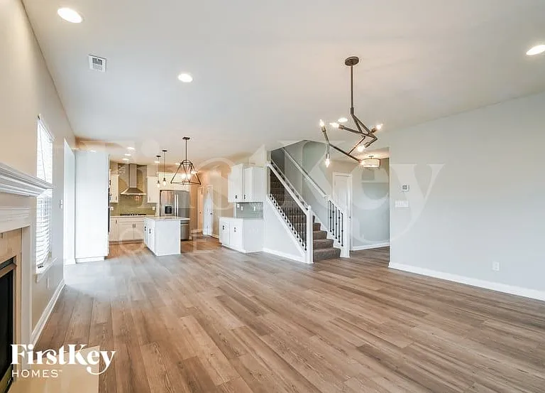 1771 Foudray Cir N — Photo 4