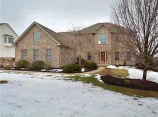 132 Southridge Dr, Cranberry Township, PA 16066