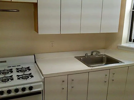 Rented by Alta Real Estate | media 25