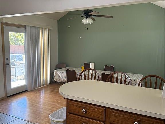 3rd image of 305 Gibson Ave