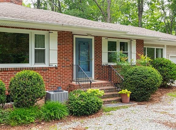 3rd image of 7656 Yarmouth Dr