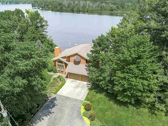 3rd image of 4402 N Francis Shores Ave