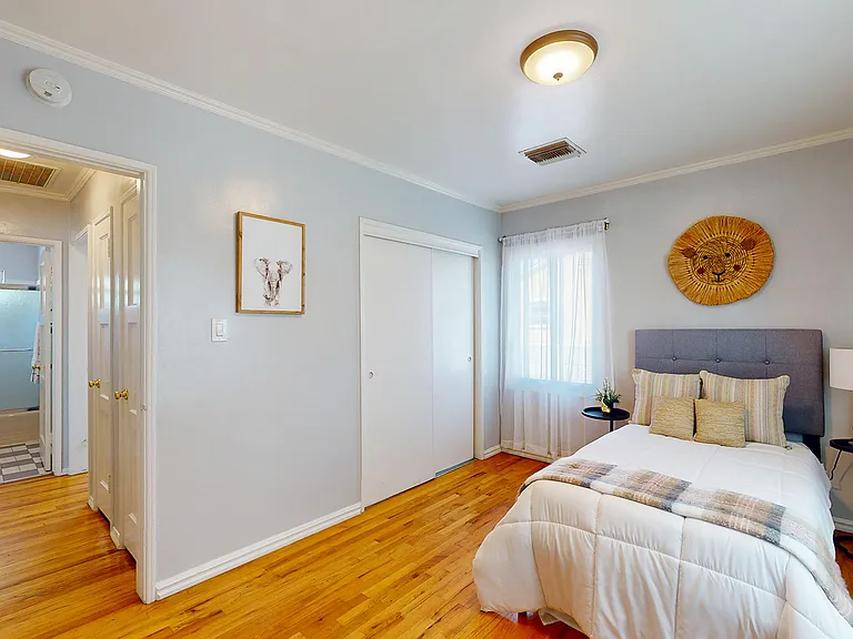 7827 Rhodes Ave — Photo 12
