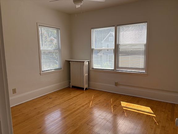3rd image of 854 Hamline Ave N #1