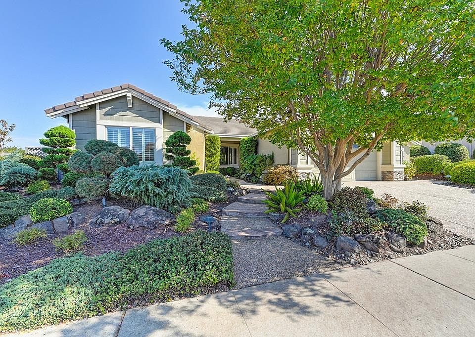 1st image of 881 Slawson Ln