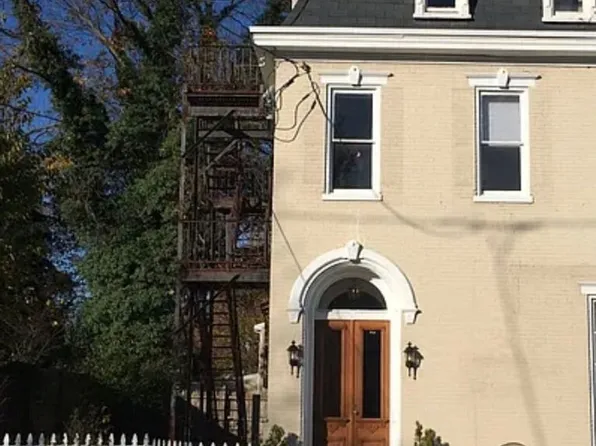 175 E Louther St, Carlisle, PA 17013