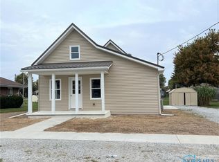 512 Grove St, Carey, OH 43316
