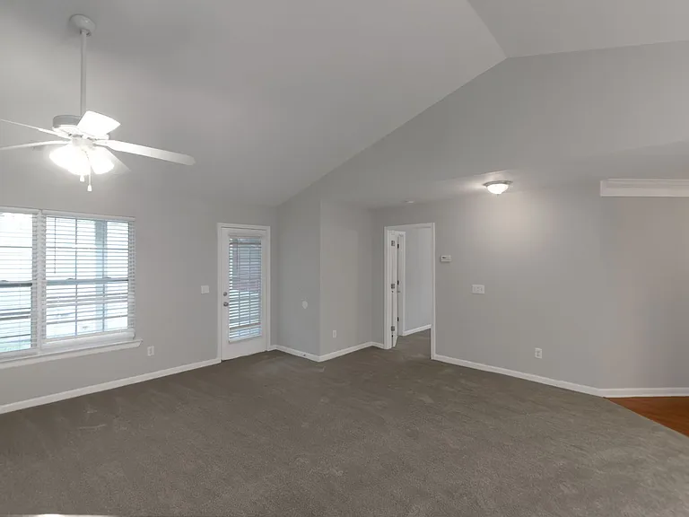 121 Breckenridge Point — Photo 10