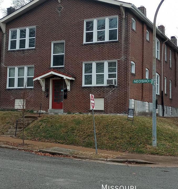 1st image of 3664 Neosho St W Floor 1