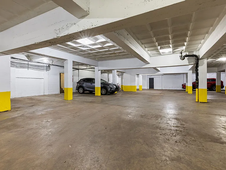 7517 Oxford Dr #2A — Photo 24