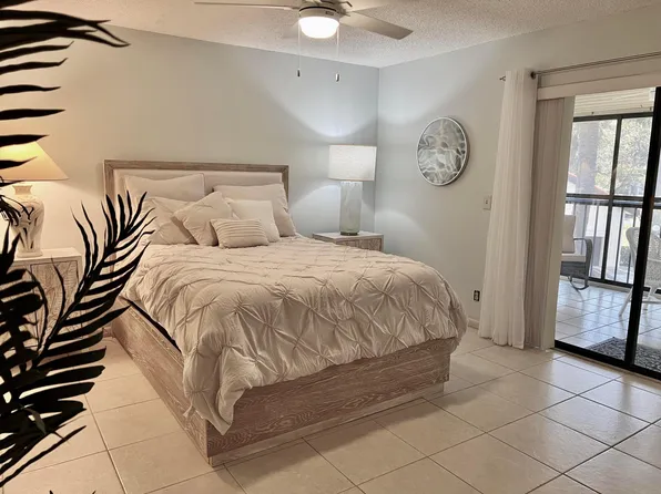 3211 Jog Park Drive, Greenacres, FL 33467