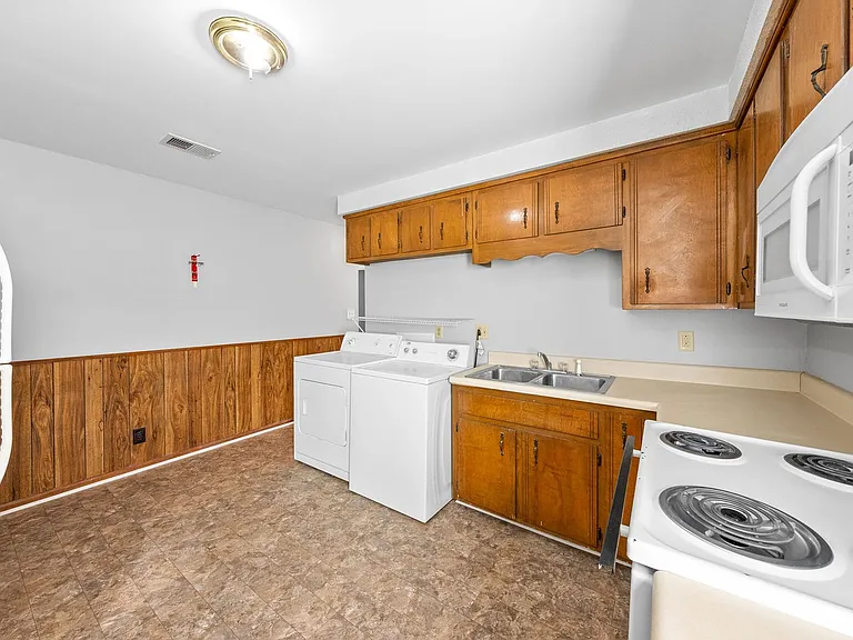 758C Bancroft Cir — Photo 34