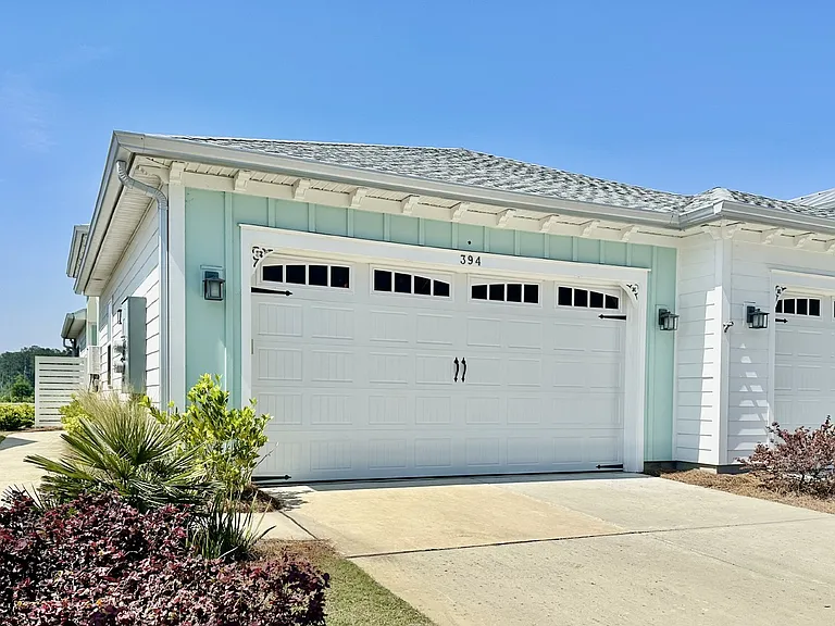 394 Landshark Blvd — Photo 1
