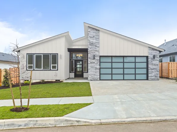 41855 Deschutes Ave, Sandy, OR 97055