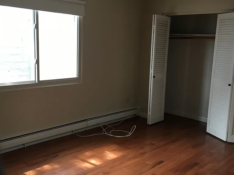 36 Warren St — Photo 7