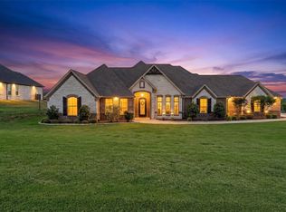 209 Martin Dr, Granbury, TX 76049