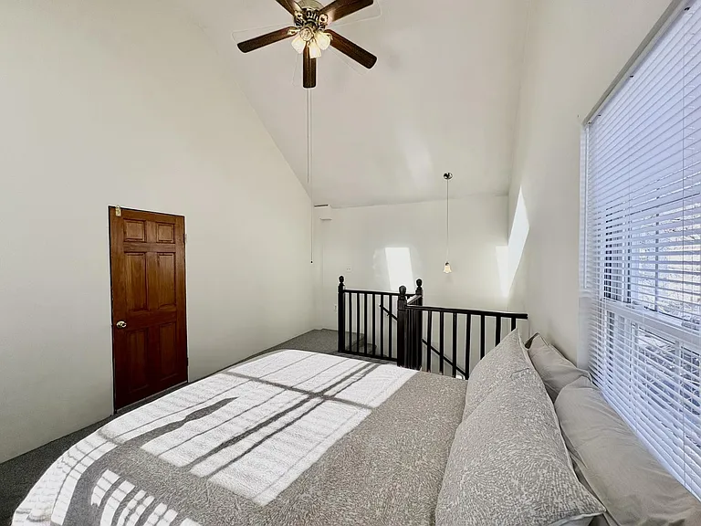 171 Oak St #1R — Photo 10