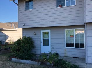 34265 E Columbia Ave APT B, Scappoose, OR 97056