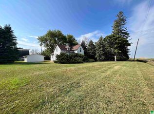 4925 100th Ave, Rembrandt, IA 50576