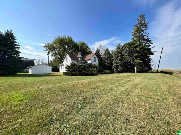 4925 100th Ave, Rembrandt, IA 50576