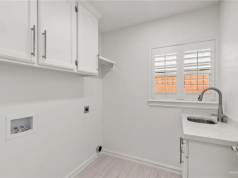 1904 Baylor Ave — Photo 16
