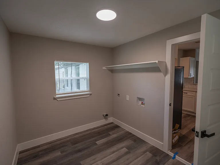2465 Garapan Dr — Photo 11