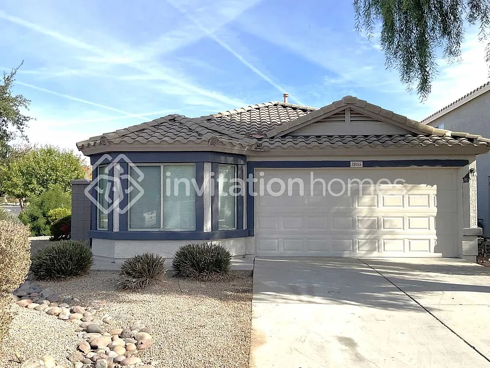 38155 N Luke Ln