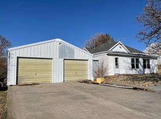 913 Arapahoe St, Benkelman, NE 69021