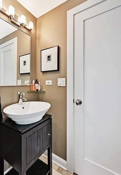 2200 N Leavitt St #3 — Photo 6