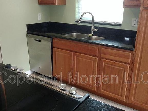 5th image of 134 NE Madison Cir N #136