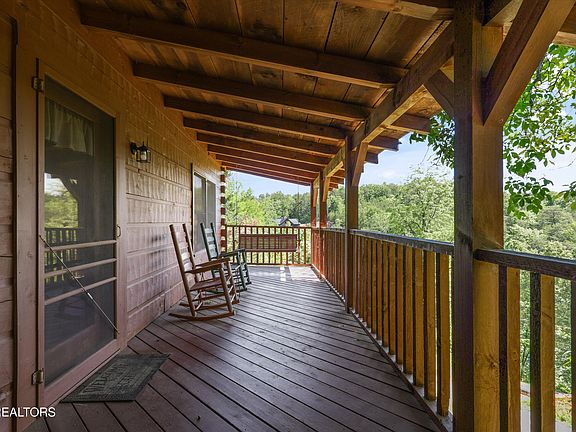 2nd image of 1086 Sharp Hollow Rd