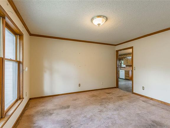 5th image of 8605 N Beaman Ave