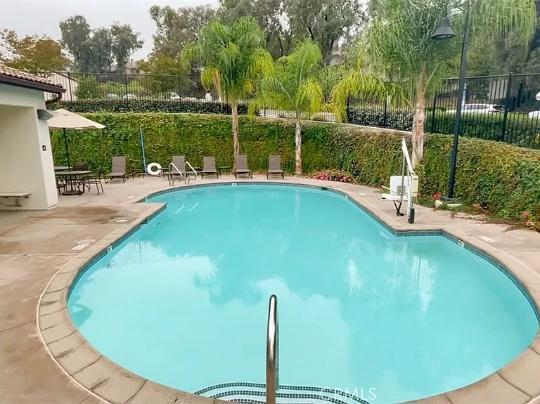 42688 Azure St — Photo 40
