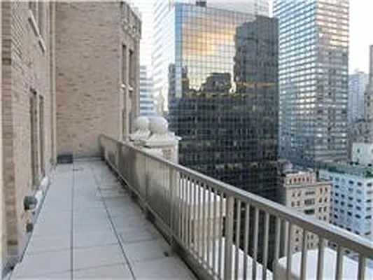 Rented by Douglas Elliman | media 11