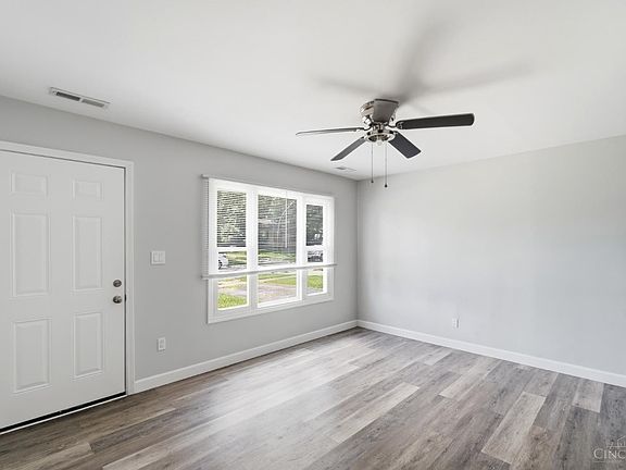 4th image of 9738 Gibralter Dr