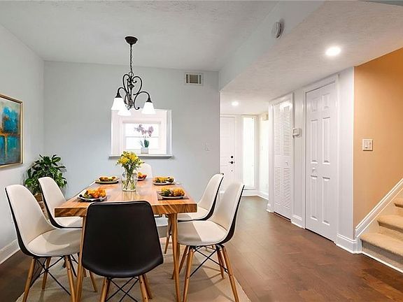 3rd image of 3557 Splinterwood Rd