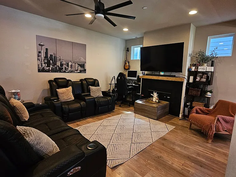 2444 Seringa Ave — Photo 5