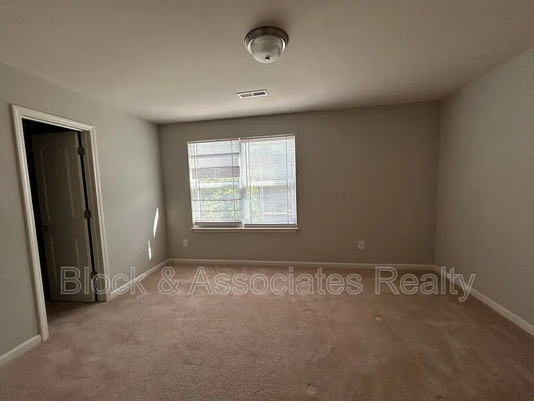 1895 Park Meadow Cir — Photo 7