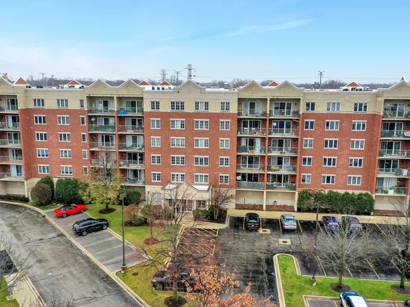 7450 Lincoln Ave Unit 606, Skokie, IL 60076